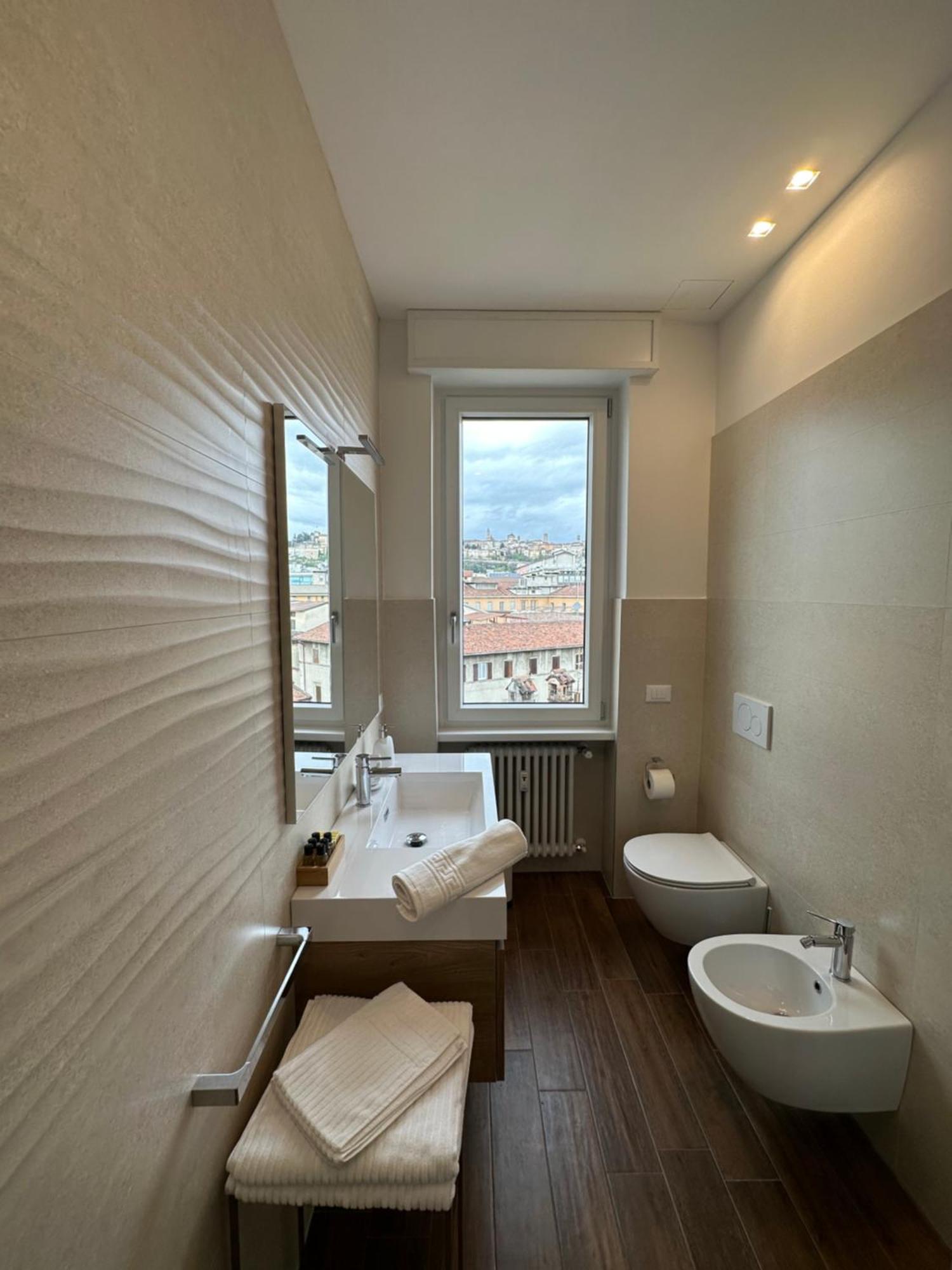 San Francesco Skyline Apartment Bergamo Bagian luar foto
