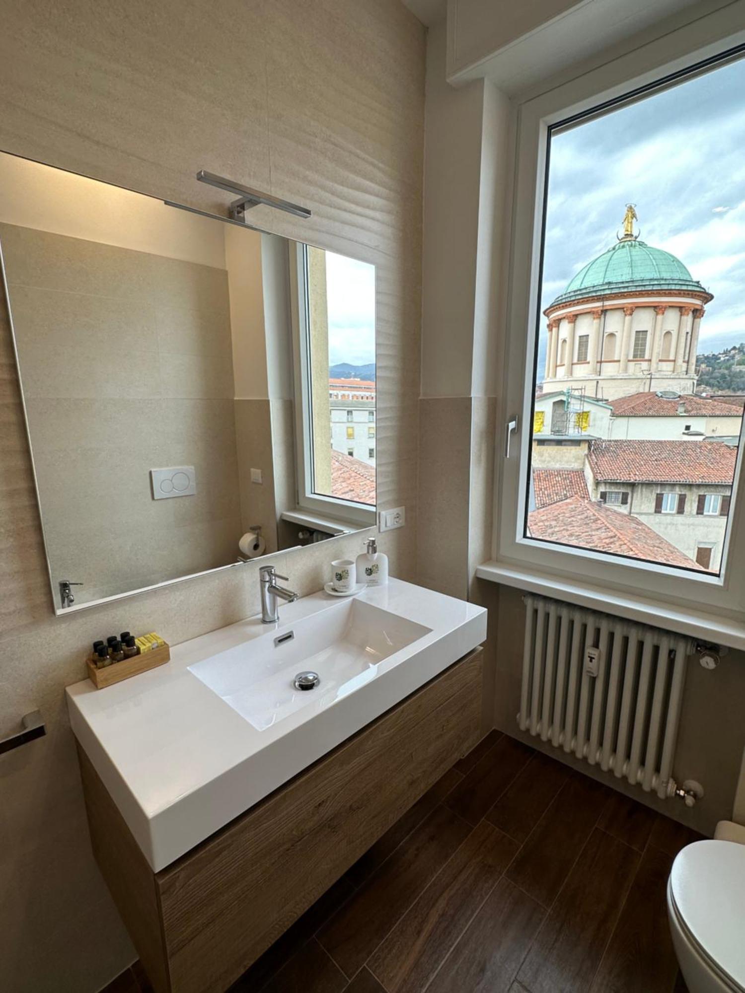 San Francesco Skyline Apartment Bergamo Bagian luar foto